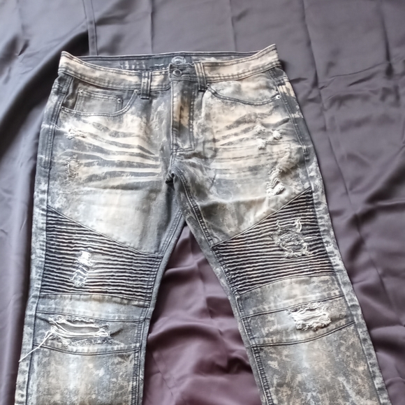 Moto JEANS - Picture 1 of 3